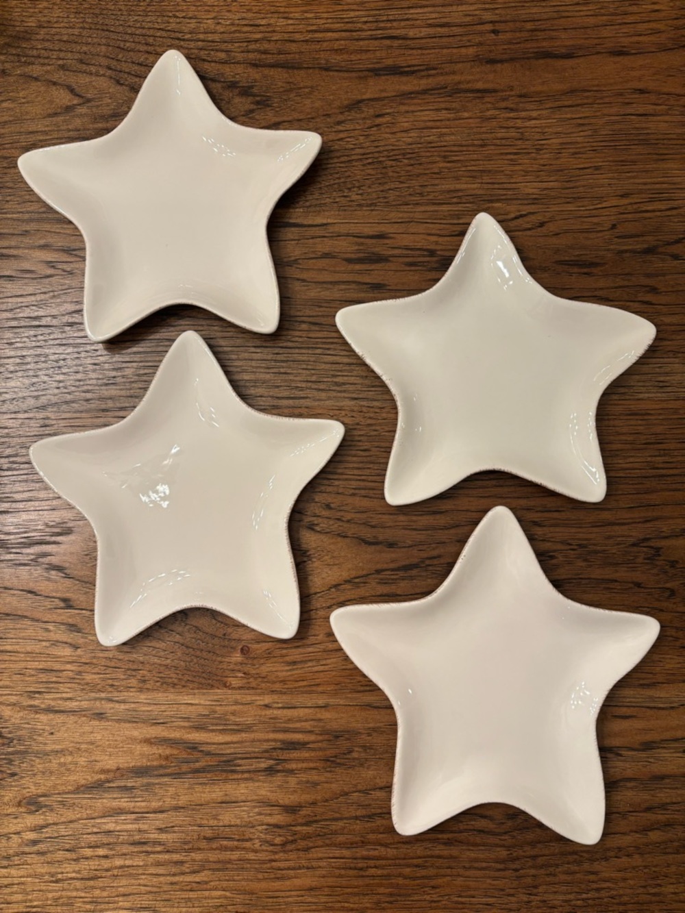 Pottery Barn Star Plates Set of 4 White Ceramic 10” Serving Dishes - Picture 2 of 7